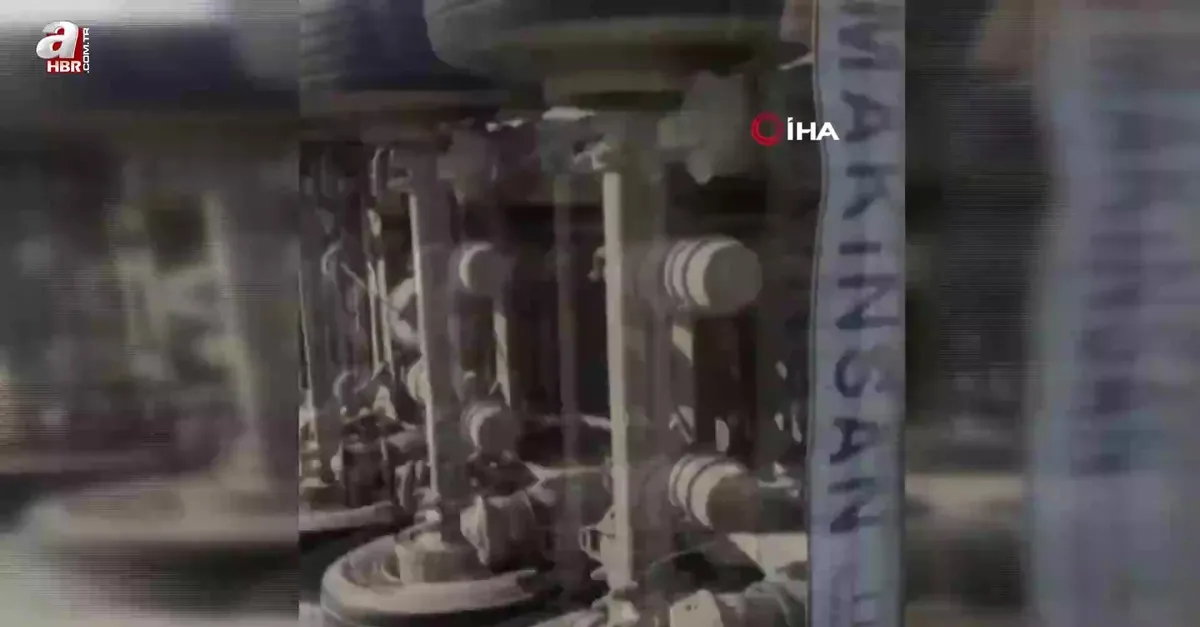 Pancar yüklü kamyon devrildi