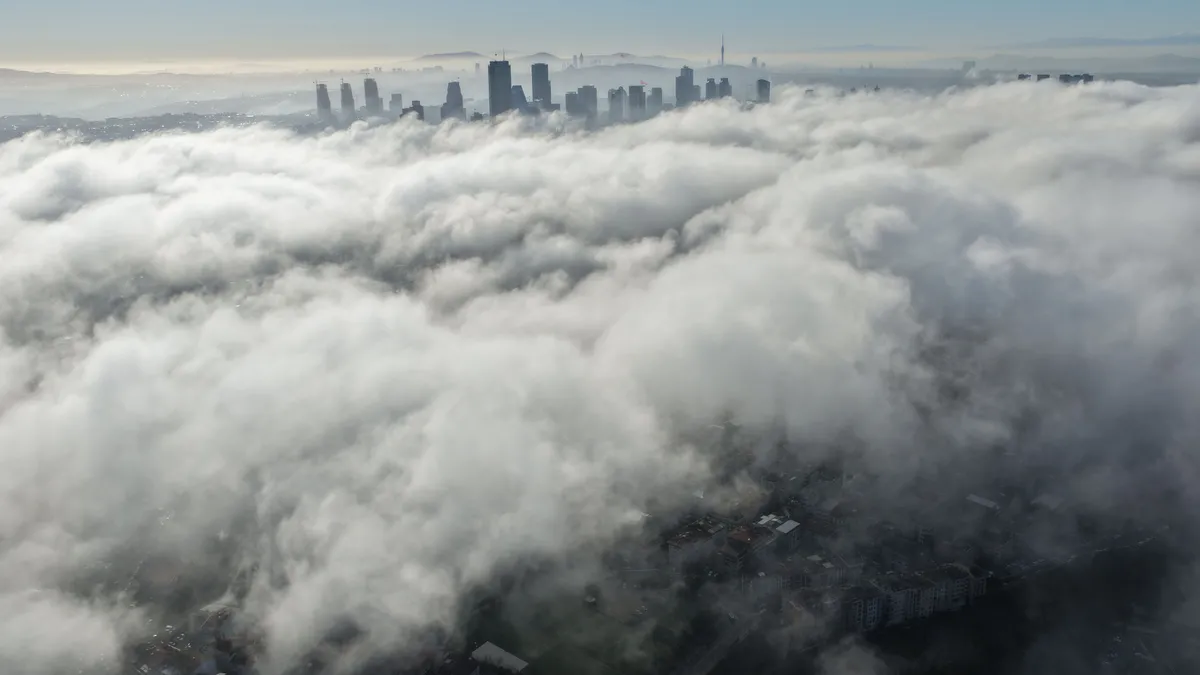 İstanbul Boğazı’nda sis engeli! Gemi trafiği askıya alındı