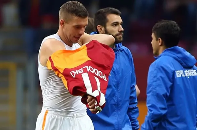 Lukas Podolski’den ayrılık kararı