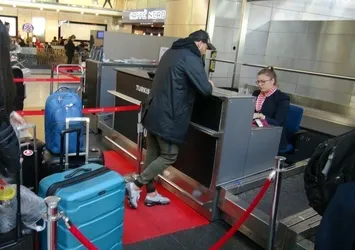 Cenk Tosun İngiltere'ye gitti