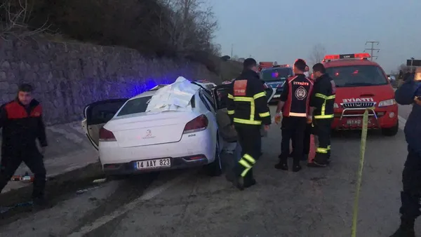 1616875419673.jpg Düzce'de feci kaza! 3 kişi öldü 11 kişi yaralandı - 1