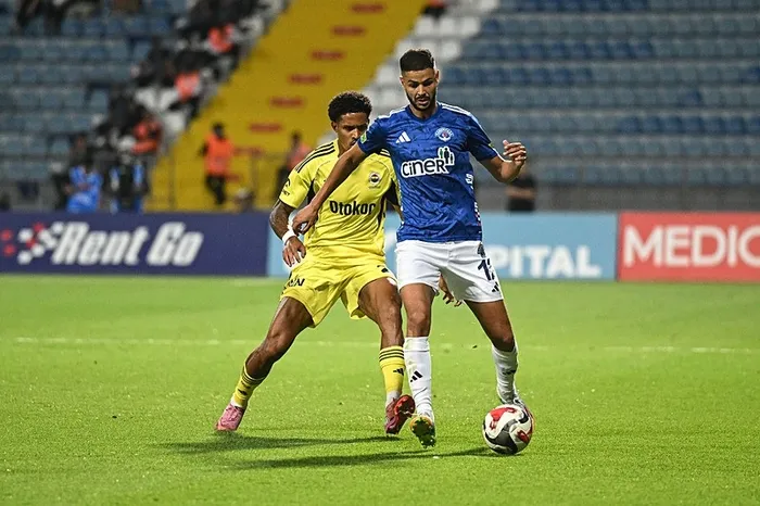 canli-fenerbahce-kasimpasa-1758478069396.jpeg Fenerbahçe Kasımpaşa ile berabere kaldı! Kanarya 2 haftada 4 puan kaybetti