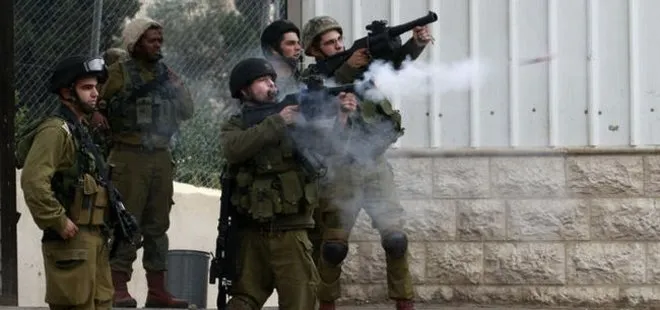 İsrail askerlerinden Mescid-i Aksa’ya baskın