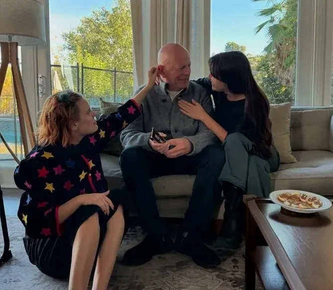 bruce-willisin-kizi-aci-haberi-duyurdu-artik-konusamiyor-1753176578237.jpg Kaynak: Instagram