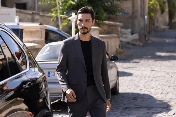 ATV Safir dizisi 8. bölüm fragmanı izle! Safir yeni bölüm fragmanı çıktı mı, yayınlandı mı?