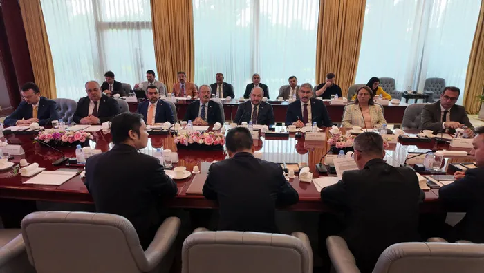 Çinli şirketler Türkiye’ye gelecek! TBMM heyeti Çin’in teknoloji üssünde temaslarda bulundu