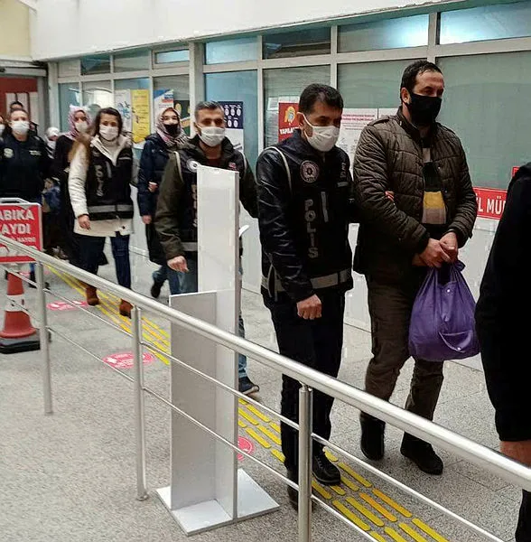 Son dakika: Kocaeli’de FETÖ’nün gaybubet evlerine baskın: 7 gözaltı - 1