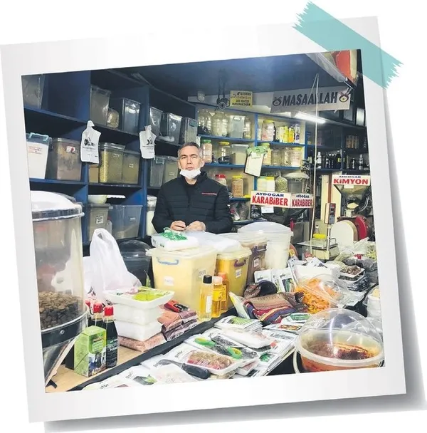 kahramanmarasta-dukkanlar-birer-birer-kepenk-aciyor-esnaf-kararli-yeniden-ayaga-kalkacagiz-1679637490402.jpeg Kahramanmaraş’ta dükkanlar birer birer kepenk açıyor! Esnaf kararlı: Yeniden ayağa kalkacağız - 7