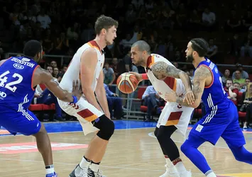 Galatasaray Odeabank seride durumu eşitledi