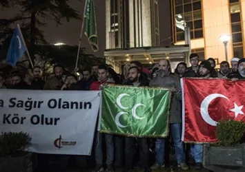 İsrail Konsolosluğu önünde protesto