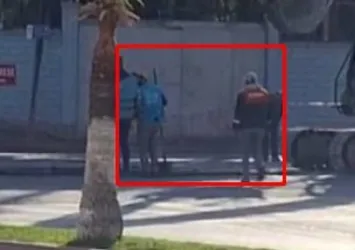 Soğuk havada ısınmak için kürekli halay!