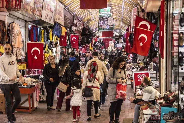 Türkiye Mehmetçik için tek yürek oldu! Her yer Türk bayrağıyla donatıldı