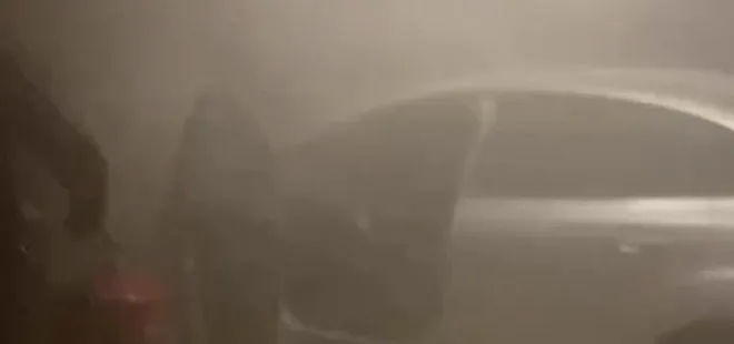 Vadi İstanbul AVM’nin otoparkında araç yangını