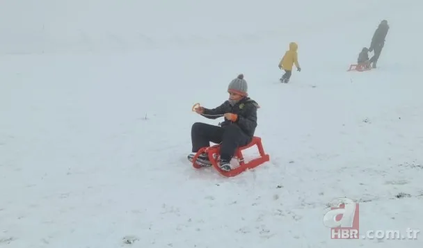 Valilikler peş peşe duyurdu! Eğitime kar molası: İşte 13 Ocak Salı okulların tatil edildiği iller 12