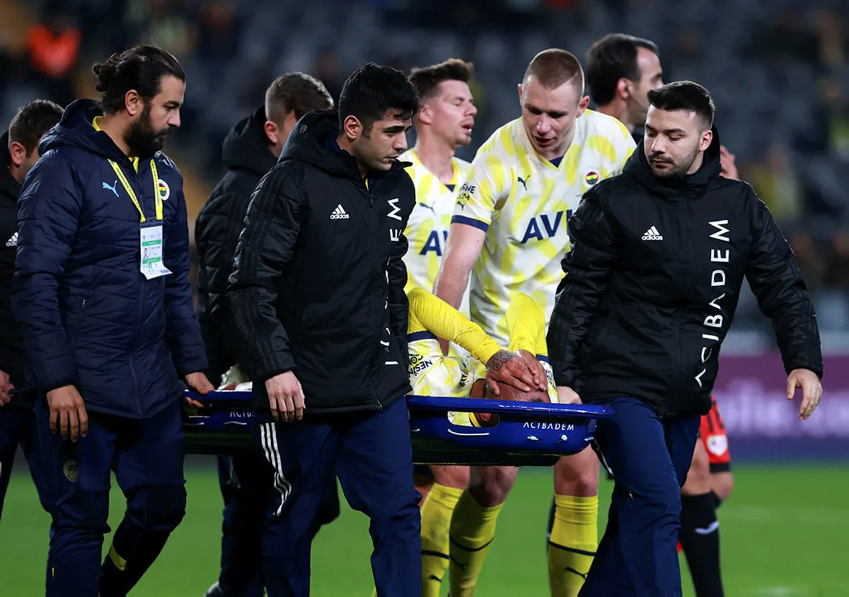 Fenerbahçe'den Joao Pedro açıklaması! Joao Pedro'nun sakatlığındaki son durum belli oldu