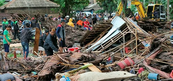 Endonezya’da tsunami: Ölü sayısı 222’ye yükseldi