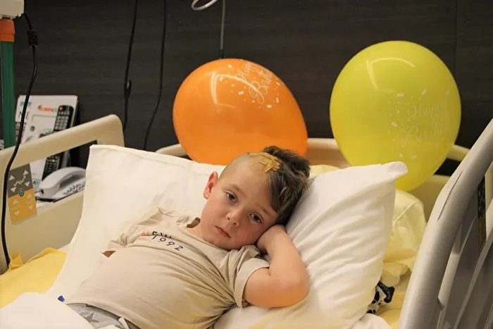 Koronavirüs sonrası sürekli uyuyordu: 4 yaşındaki çocuk Türkiye’de uyandı