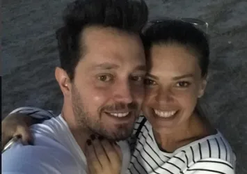 Murat Boz'dan Aslı Enver'e: Çiçeğim