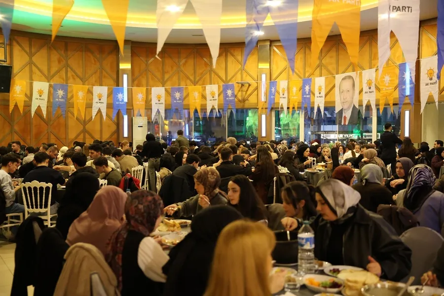 bakan-bak-bu-millete-hizmet-etmeye-devam-edecegiz-1773510619199.jpg Bakan Bak: "Bu millete hizmet etmeye devam edeceğiz" - 3