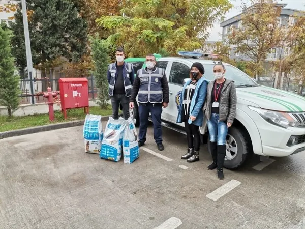Son dakika: Güvenlik güçleri sokak hayvanlarını unutmadı - 3