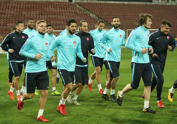 Kaan Ayhan, aday kadrodan çıkarıldı