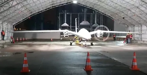 Selçuk Bayraktar AKINCI PT-3’ün test görüntülerini paylaştı! İşte o tarihi anlar