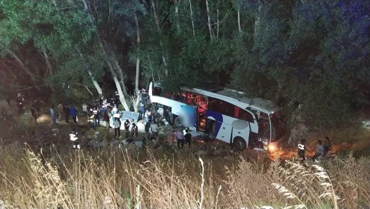 Yozgat’ta katliam gibi kaza! Yolcu otobüsü şarampole uçtu: 12 ölü, 19 yaralı