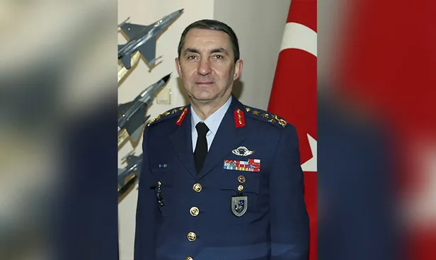 hasan-kucukakyuz-kimdir-kac-yasinda-hava-kuvvetleri-komutani-orgeneral-hasan-kucukakyuzun-gorev-suresi-uzatild-1659604599594.jpg Hasan Küçükakyüz kimdir, kaç yaşında? Hava Kuvvetleri Komutanı Orgeneral Hasan Küçükakyüz'ün görev süresi uzatıldı mı? - 3