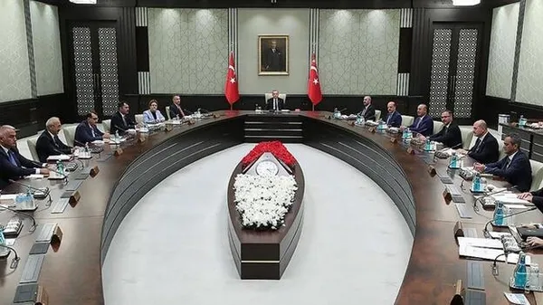 yeni-yasaklar-gelecek-mi-kabine-toplantisi-ne-zaman-yapilacak-kisitlama-olacak-mi-1635073348224.jpg Kabine toplantısı ne zaman yapılacak? Kısıtlamalar olacak mı? Yeni yasaklar gelecek mi? - 2