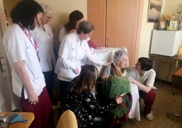 113 yaşındaki İspanyol Maria Branyas koronavirüsü yendi