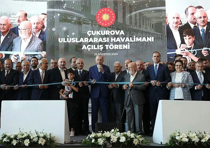 baskan-erdogandan-chpye-paris-elestirisi-kasada-para-yok-diyenler-pariste-musriflik-yapiyor-1723305890405.jpeg Başkanı Erdoğan, Çukurova Uluslararası Havalimanı'nın açılışında konuştu