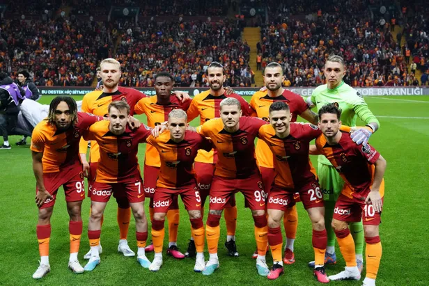 galatasaray-adana-demirspor-canli-izle-8-aralik-gs-adana-demirspor-maci-sifresiz-kesintisiz-donmadan-4k-full-h-1702051212107.jpg Galatasaray-Adana Demirspor maç özeti | 8 Aralık GS-Adana Demirspor maçı kaç kaç bitti? - 3