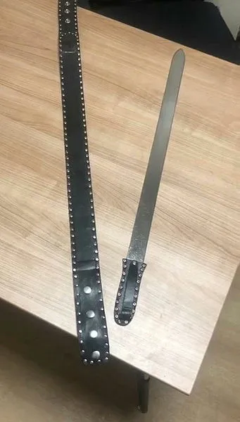 İstanbul’da şüphelinin üstünden kemer görünümlü bıçak çıktı - 3