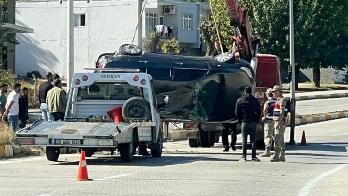 Batman'da otomobil takla attı: 2 yaralı