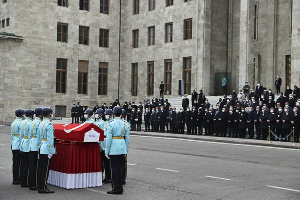 Son dakika: AK Partili İmran Kılıç'a veda! TBMM'de cenaze töreni - 1