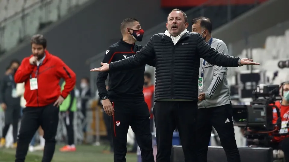Sergen Yalçın'dan 7-0'lık maç sonrası flaş açıklamalar: Skor fantastik oldu