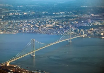 Boğaziçi Köprüsü'nde intihar girişimi!