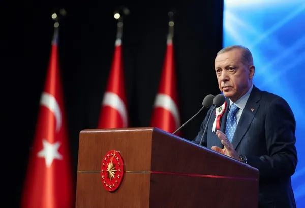 Başkan Erdoğan yurt dışındaki polis güçleriyle bir bir görüştü: Göreve uğurlama töreninde dua etti