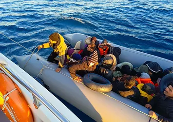 Yunanistan'dan göçmenlere saldırı! Türkiye kurtardı