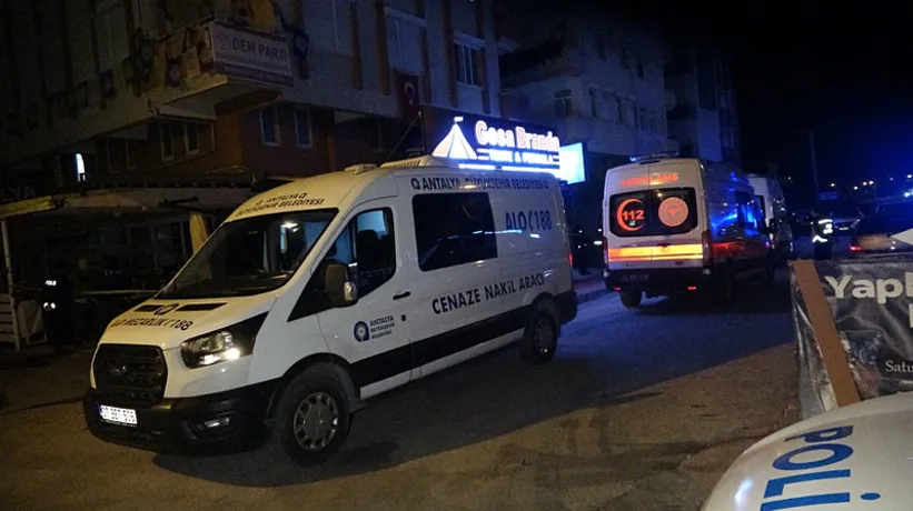 Tekelde kanlı gece! Dükkan sahibi iki kişiyi öldürdü