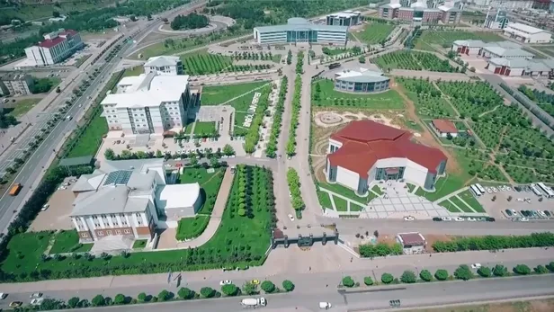 Yeni bir Üniversite daha lise mezunu personel arıyor! Başvuru şartları neler?