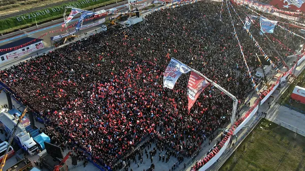 baskan-recep-tayyip-erdogandan-erzurum-mitinginde-flas-aciklamalar-14-mayista-zaferle-cikacagiz-1683306563727.jpg Başkan Recep Tayyip Erdoğan'dan Erzurum Mitingi'nde flaş açıklamalar: 14 Mayıs'ta zaferle çıkacağız! - 10