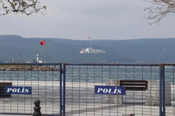 En çok vaka artışı olan olan illerden Çanakkale’de sahil ve parklar halka kapatıldı