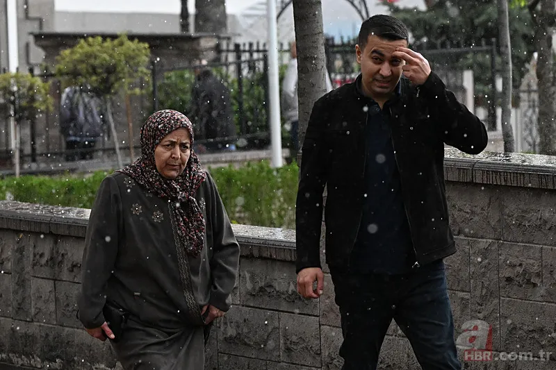 Meteoroloji alarm verdi: Dışarı çıkacaklar dikkat! Sağanak, gök gürültüsü ve fırtına uyarısı! İstanbul, İzmir, Antalya... 8