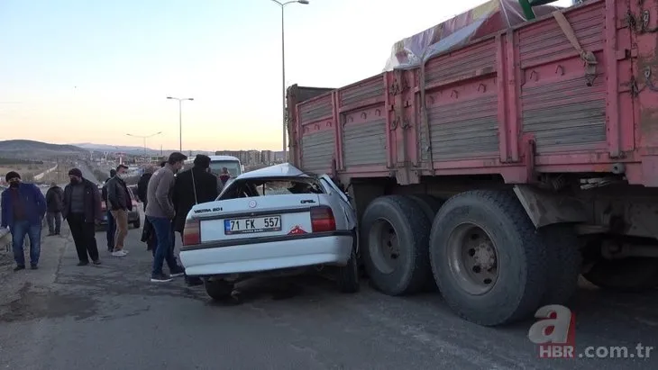 Otomobil kamyona ok gibi saplandı! Kırıkkale’de korkunç kaza
