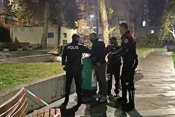 Parkta terör propagandasına 2 gözaltı