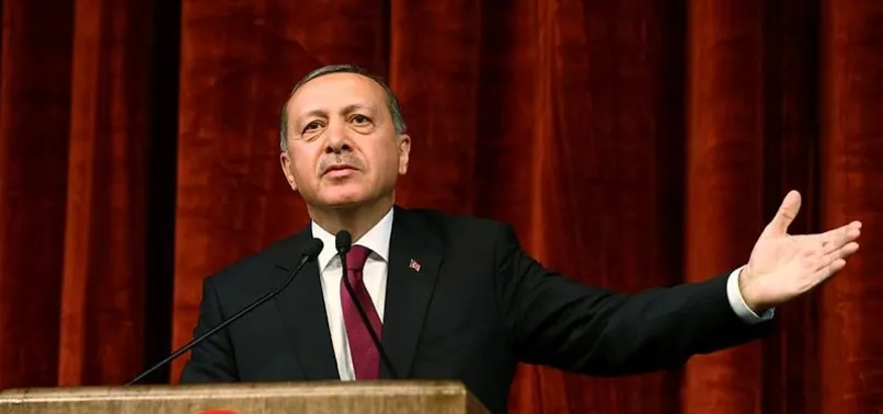 Minareler süngü, kubbeler miğfer!
