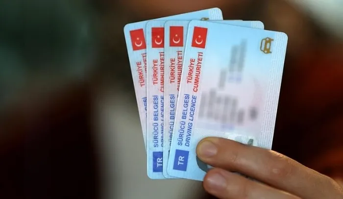 Eski tip ehliyeti olanlar dikkat! Yıl sonunda geçersiz olacak: Kullanana ceza yolda