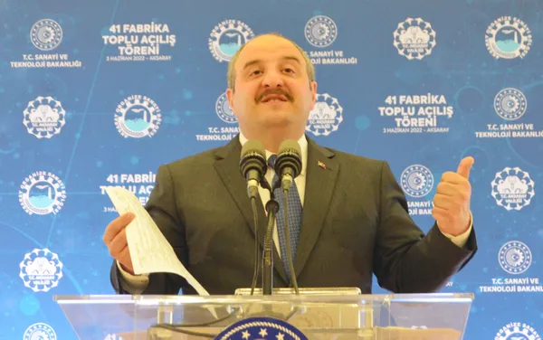 bakan-varanktan-kilicdarogluna-fabrika-tepkisi-gaf-olarak-gormek-istiyorum-boyle-bir-laf-bile-isteye-soylenmez-1654273591155.jpg Bakan Varank’tan Kılıçdaroğlu’na "fabrika" tepkisi: Gaf olarak görmek istiyorum böyle bir laf bile isteye söylenmez - 2