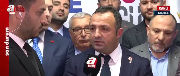 Gelecek Partisi'nde art arda istifa! İstifa eden İstanbul Avcılar ilçe yönetimi AK Parti'ye katıldı - 2